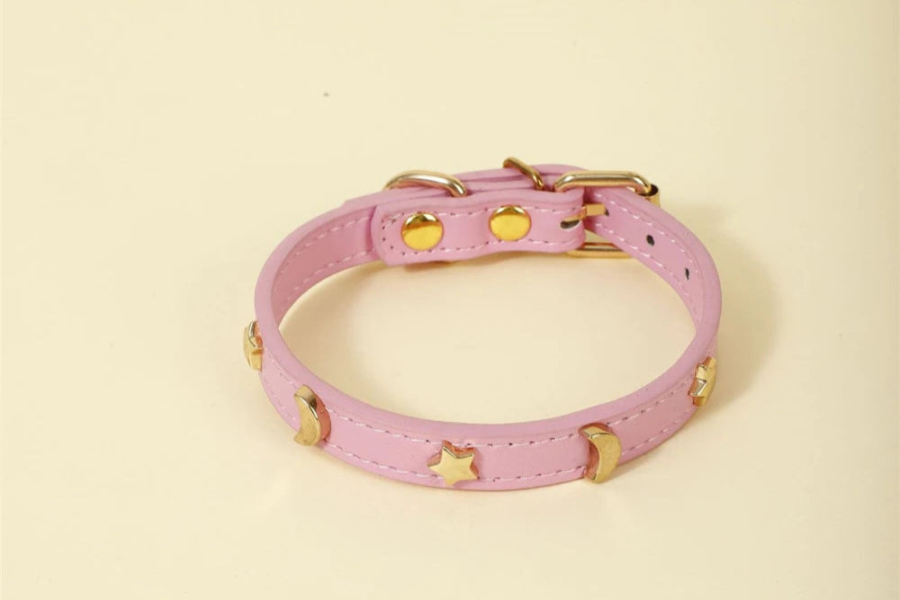 collier en cuir pour chat réglable décor étoiles et lune – Nos Poilus